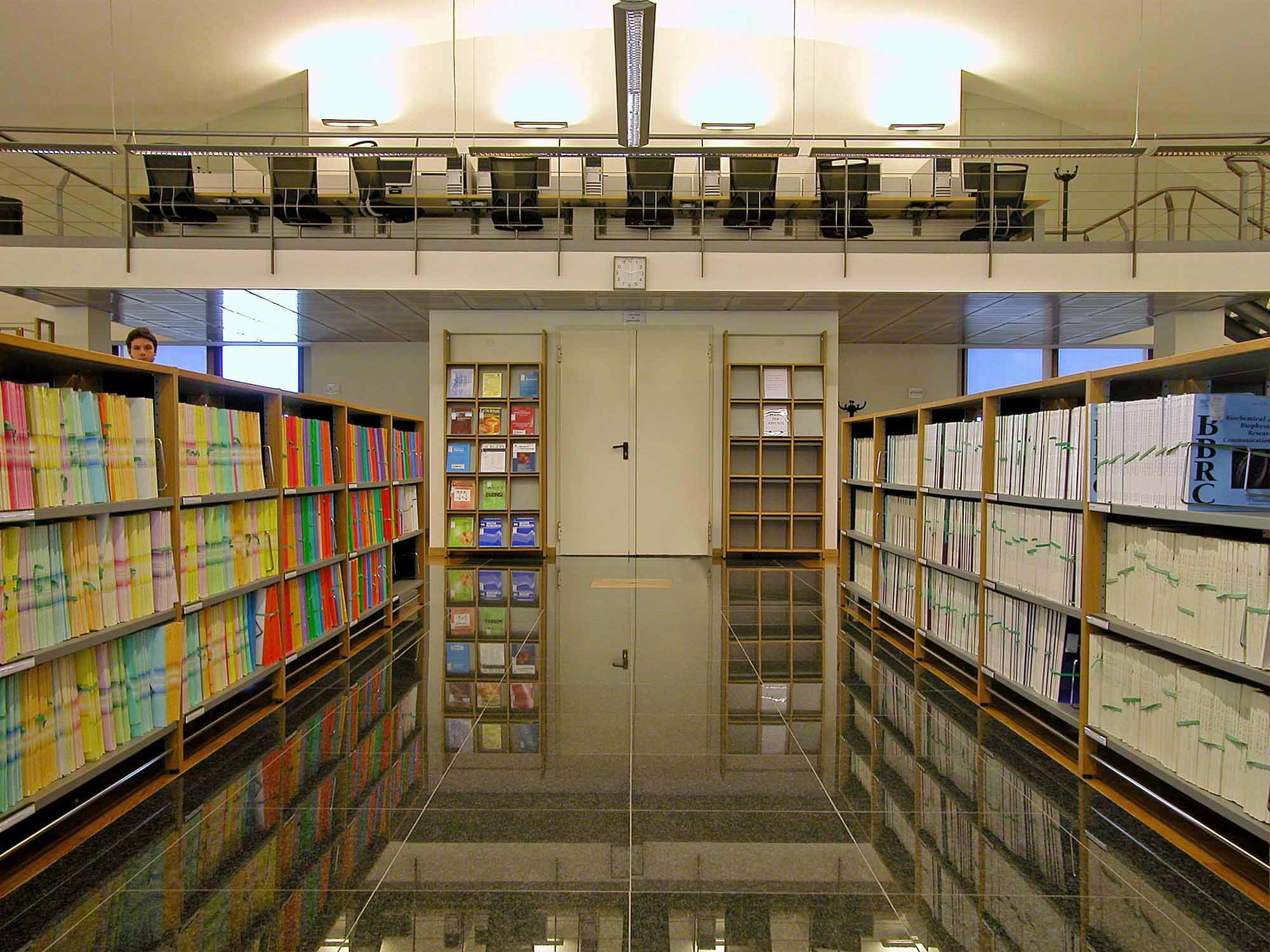 Interno Biblioteca area medica Tor Vergata